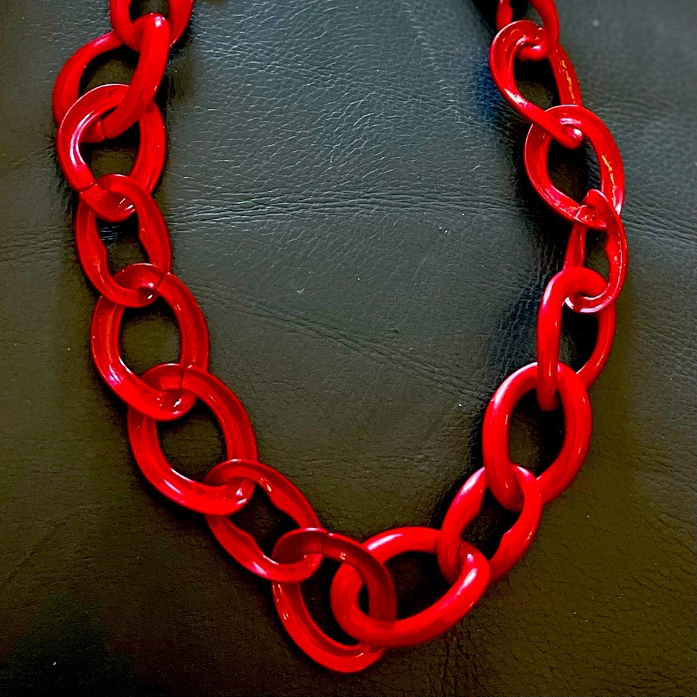 Red metal Monet necklace